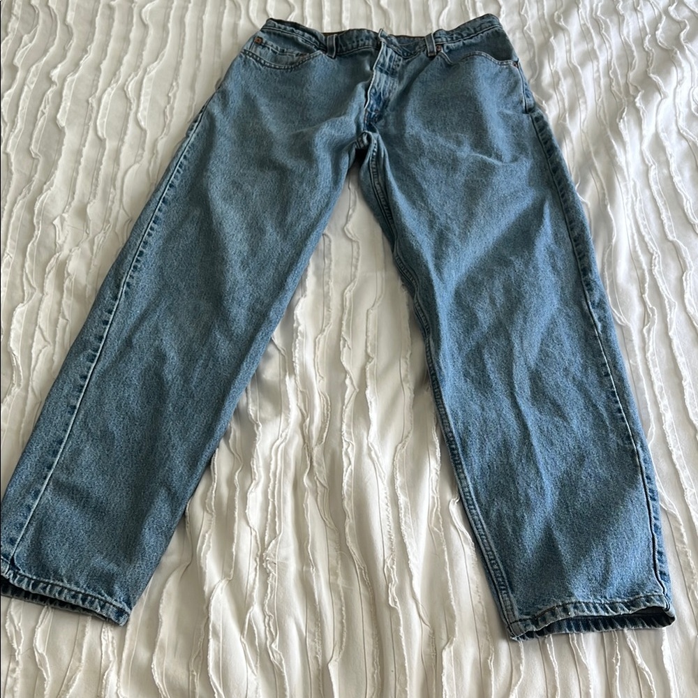 Vintage Levi’s 560 Loose Fit Tapered Jeans